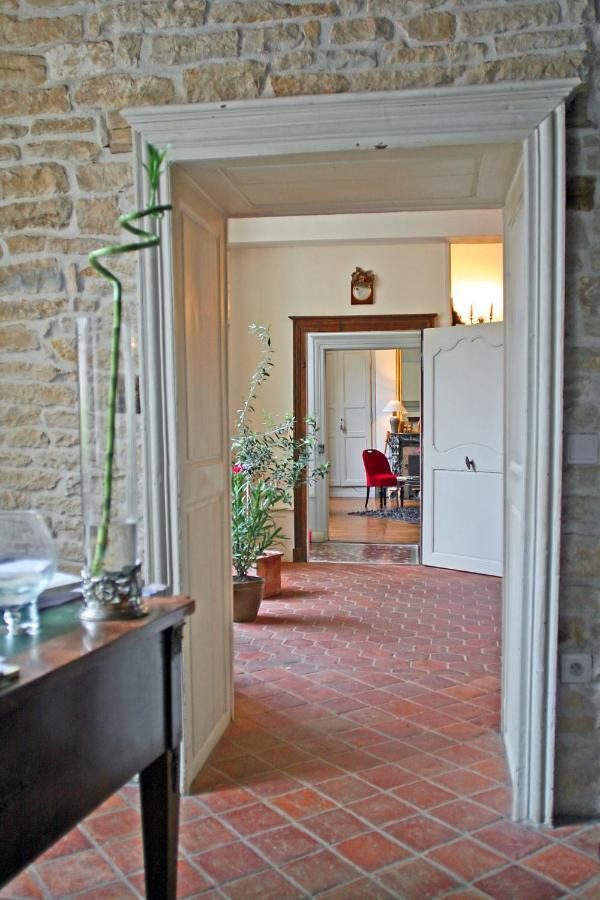 Le Tabellion Bed and Breakfast Noyers-sur-Serein Exteriör bild