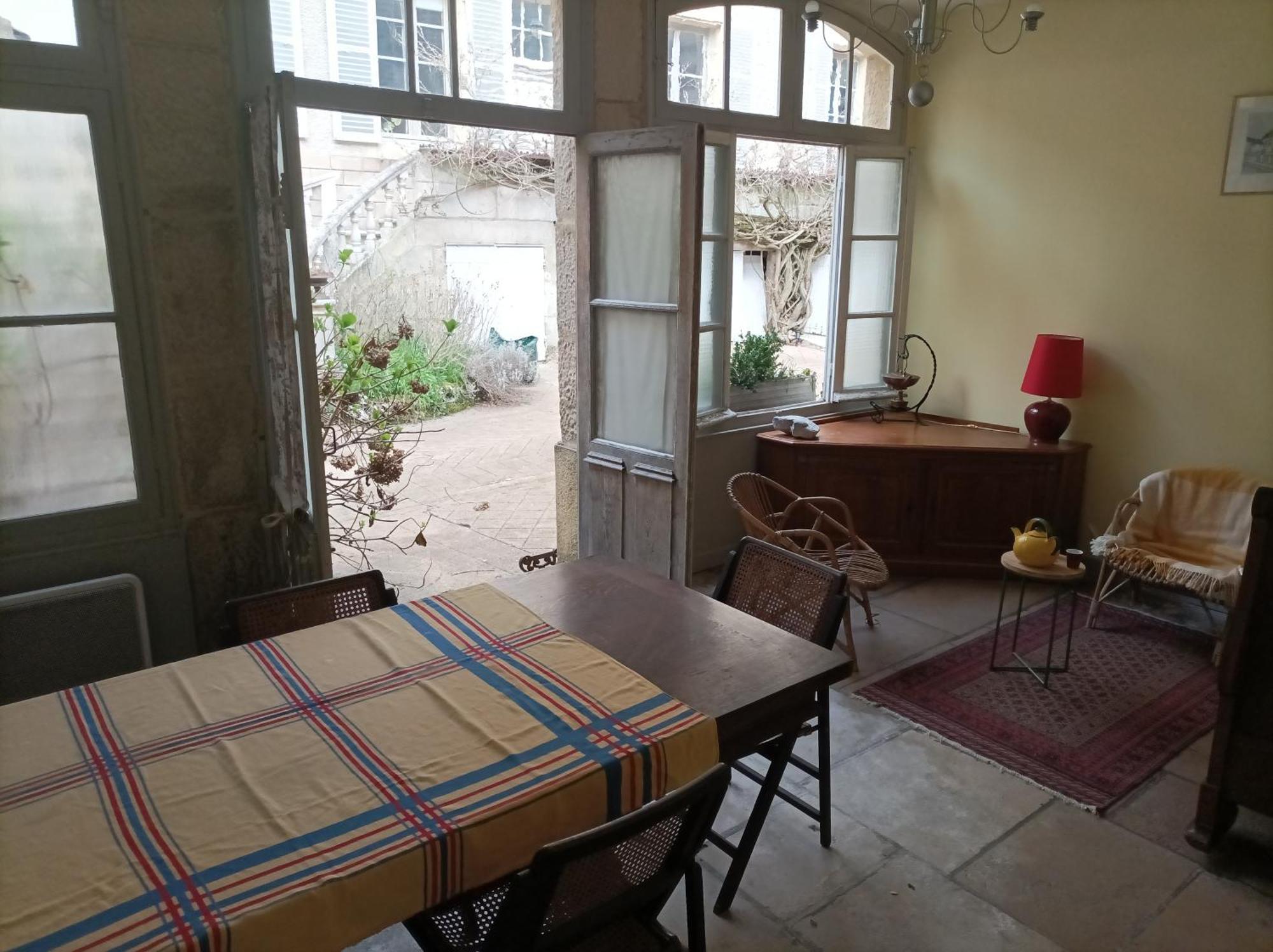 Le Tabellion Bed and Breakfast Noyers-sur-Serein Exteriör bild