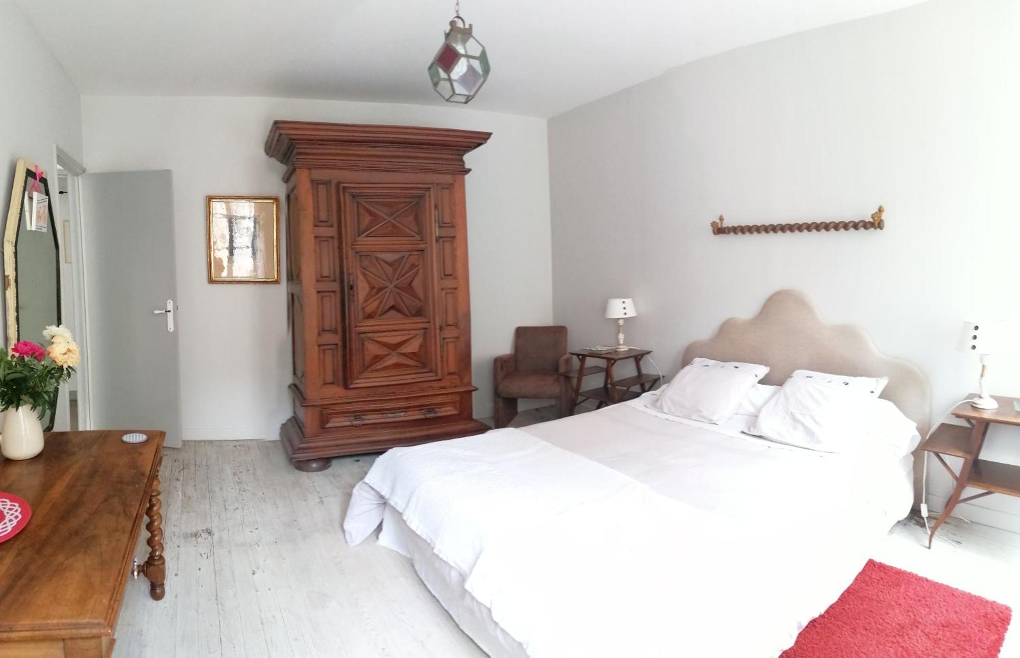 Le Tabellion Bed and Breakfast Noyers-sur-Serein Exteriör bild
